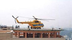 Trực thăng thử hạ cánh trên nóc bệnh viện 175