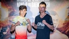 Duy Nhất và đối thủ Yuta Wanatabe 