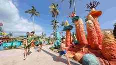 Aquatopia Water Park là điểm vui chơi lý tưởng cho cả gia đình