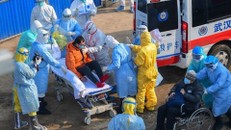 Bác sĩ Vũ Hán đối phó với người không chịu cách ly thế nào?