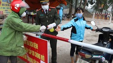 Barie kiểm dịch ở xã Sơn Lôi. - Ảnh: Vnexpress