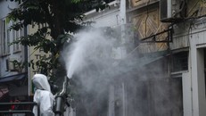 Trích xuất camera, truy hành trình của 2 du khách người Anh nhiễm Covid-19