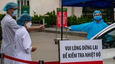 Bệnh viện Bạch Mai trong tình trạng nội bất xuất, ngoại bất nhập - Ảnh: Tuổi Trẻ