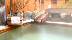 Một bệnh nhân lây nCoV cho 8 người khác ở nhà tắm công cộng. - Ảnh: Twitter.