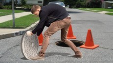 Vì sao nắp hố ga thường có hình tròn?