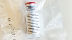 Nhật cấp phép thuốc trị COVID-19 đầu tiên, không phải loại miễn phí