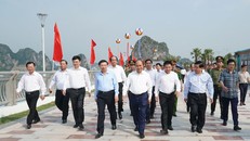 Thủ tướng Nguyễn Xuân Phúc dự Lễ khánh thành cầu Bài Thơ và đường bao biển Trần Quốc Nghiễn, thành phố Hạ Long, Quảng Ninh ngày 24/5/2020. - Ảnh: VGP