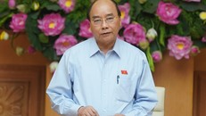 Thủ tướng Nguyễn Xuân Phúc phát biểu tại cuộc họp. - Ảnh: VGP/Quang Hiếu 