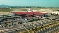 Giám sát viên thi công sân bay bỏ vị trí, Đài không lưu không thể liên lạc