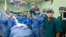 Tách thành công cặp song sinh dính liền