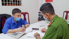 Đối tượng Trần Phước An tại cơ quan Công an. - Ảnh: Tiền Phong