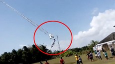 Cậu bé 14 tuổi bị cuốn lên trời khi đang thả diều