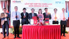 HDBank ký kết hợp đồng phát hành trái phiếu chuyển đổi và hợp tác chiến lược với DEG