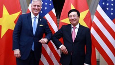 Phó Thủ tướng, Bộ trưởng Ngoại giao Phạm Bình Minh và Cố vấn An ninh quốc gia Hoa Kỳ Robert O’Brien. - Ảnh VGP/Hải Minh