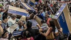 10 năm qua, Black Friday 'ngốn' tiền của khách thế nào?