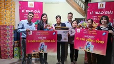 Lộ diện những khách hàng đầu tiên trúng giải trong chương trình ‘khui Pushmax - Trúng Lộc Vàng’