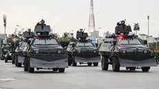 Xe bọc thép cùng 6.000 người xuất quân bảo vệ Đại hội Đảng