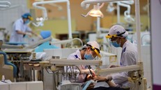 Các trường đại học tư thục đua nhau mở khối ngành y, dược: Bộ GD&ĐT nói gì?