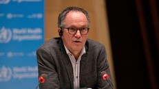 Ông Peter Ben Embarek trong cuộc họp báo của WHO diễn ra tại Geneva ngày 5/3. - Ảnh: Reuters.