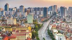 Thành phố nào ở nước ta có vị trí giáp ranh với 8 tỉnh?