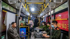 Hà Nội triển khai làm căn cước công dân trên xe buýt lưu động