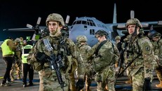 NATO lần đầu tiên triển khai lực lượng phản ứng nhanh