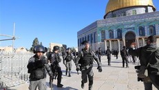 Lực lượng an ninh Israel được triển khai tại đền thờ Al-Aqsa ở Jerusalem ngày 15/4.