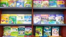 Hà Nội phê duyệt danh mục sách giáo khoa lớp 7, lớp 10