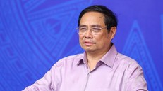Thủ tướng Phạm Minh Chính nhấn mạnh tinh thần tuyệt đối không được lơ là, chủ quan, mất cảnh giác, yêu cầu đẩy mạnh tiêm vaccine - Ảnh: VGP