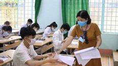 Thí sinh dự tốt nghiệp trung học phổ thông. (Ảnh: TTXVN)