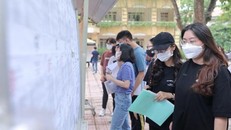 Thí sinh sẽ có thể biết điiểm chuẩn xét tuyển đại học từ chiều mai, 15/9. - Ảnh: Vietnamplus