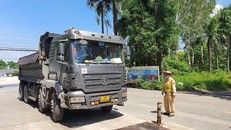 Sau đợt kiểm tra xử lý, Hà Nội giảm bớt tình trạng xe quá khổ, quá tải