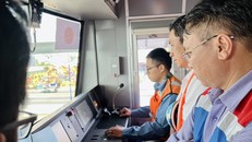 Tại đợt chạy thử nghiệm lần này, còn có hệ thống bảo vệ tàu tự động (ATP) của Hệ thống tín hiệu (Signalling) nhằm đánh giá khả năng bảo vệ tàu và hành khách khi có vật cản hoặc sự cố bất ngờ - Ảnh: VGP