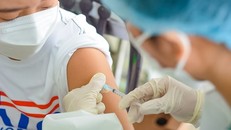 Mùng 6 Tết Quý Mão: Ca mắc COVID-19 mới nhiều gần gấp đôi số khỏi bệnh