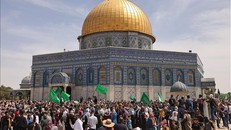 Các tín đồ Hồi giáo Palestine tại đền Al-Aqsa (mà Israel gọi là Núi Đền) ở Jerusalem. - Ảnh minh họa: AFP
