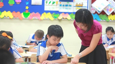 Kiến nghị cấp lương, phụ cấp theo lương cho giáo viên