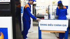Giá xăng có thể sẽ tăng lần ba liên tiếp vào ngày mai