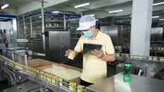 Vinasoy áp dụng hệ thống quản lý chất lượng, an toàn thực phẩm theo chuẩn quốc tế FSSC 22000.