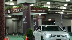 Vinfast công bố giá thuê pin tại thị trường Mỹ và kích hoạt giao dịch NFT