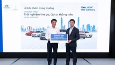 3 khách hàng lái thử xe Hyundai trúng cặp vé xem World Cup 2022