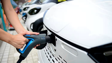 Trung Quốc thắt chặt các quy tắc an toàn pin EV, dẫn đầu là CATL và BYD