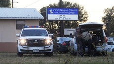 Mỹ: Xả súng kinh hoàng tại Texas, ít nhất 26 người đã thiệt mạng