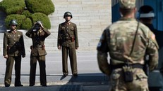 Biên giới 2 miền Triều Tiên trở nên căng thẳng sau vụ vượt biên. Ảnh: AFP