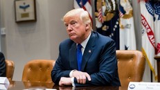 Ông Trump ‘đáp trả’ Thủ tướng Anh: Đừng cố nhắm vào tôi