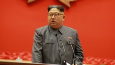 Chủ tịch Kim Jong-un: Vũ khí hạt nhân sẽ ngăn chiến tranh với Mỹ