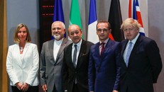 EU đấu tranh để cứu kinh tế Iran khỏi các lệnh cấm vận của Mỹ