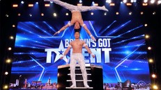 Quốc Cơ - Quốc Nghiệp được nữ đại gia giấu mặt thưởng nóng 100 triệu đồng