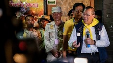 Vụ giải cứu đội bóng: Thống đốc điều hành họp báo, nhiều tin vui