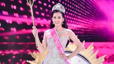 Hoa hậu 18 tuổi Trần Tiểu Vy: 'Ai chê học kém, tôi để ngoài tai'