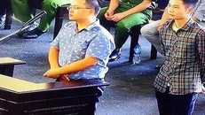 Đề nghị bắt giữ một bị cáo đánh bạc tại ngoại trong vụ Phan Văn Vĩnh